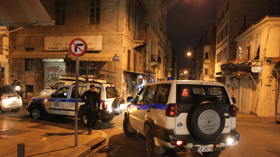 Θεσσαλονίκη: Ένοπλοι απείλησαν οδηγό και του έκλεψαν το αυτοκίνητο