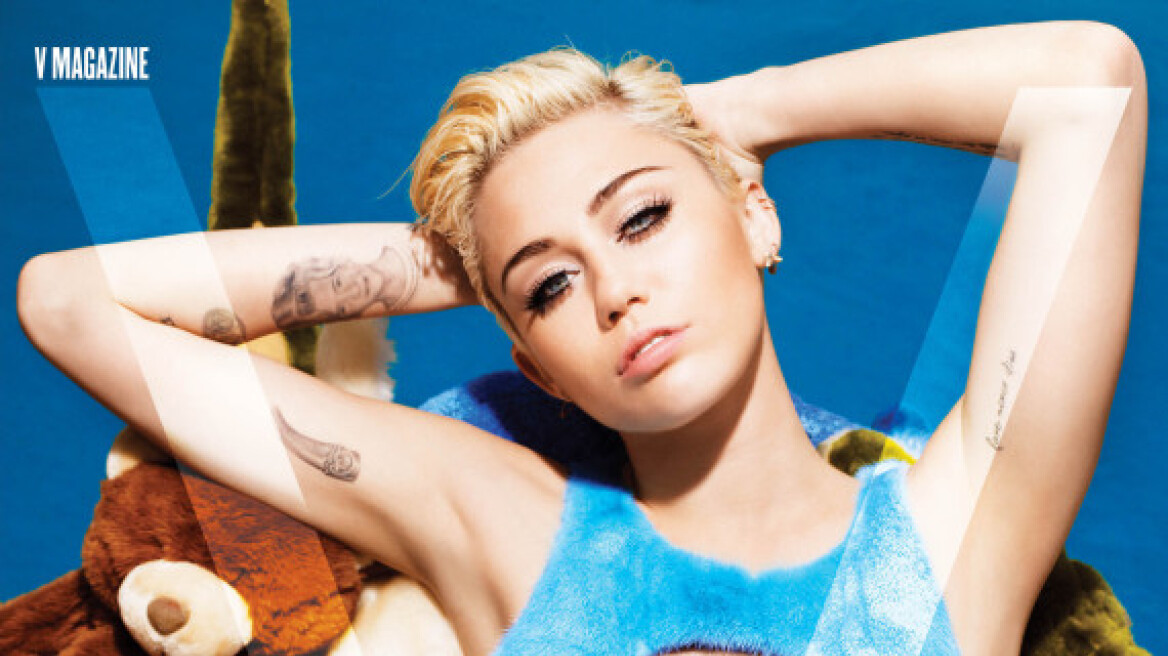 Η Miley Cyrus στο γνωστό της ρόλο: Αυτό το μαγιό μόνο εκείνη θα το φορούσε