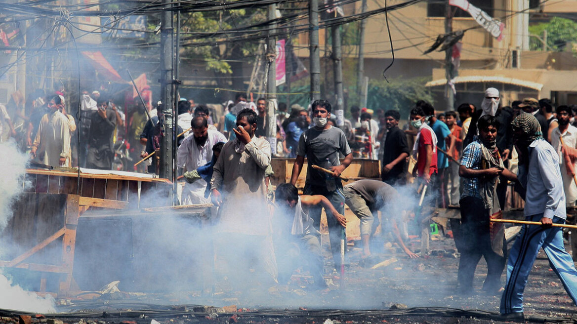 Πακιστάν: Τουλάχιστον δύο νεκροί στις αντικυβερνητικές διαδηλώσεις 