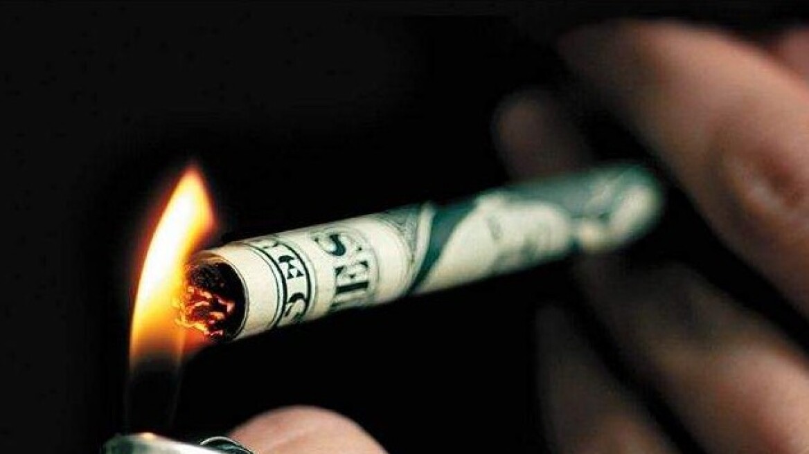Αυστραλία: Ένα τσιγάρο κοστίζει ένα δολάριο