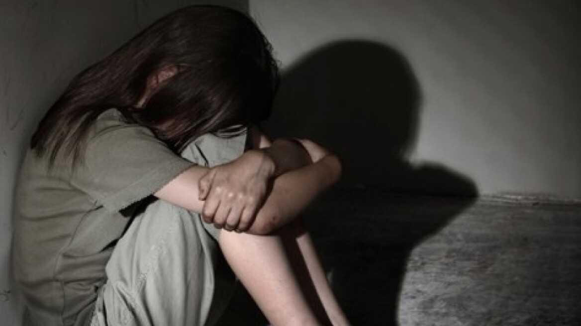 Αίγιο: Συνελήφθη 67χρονος για ερωτικές περιπτύξεις με 13χρονη! 