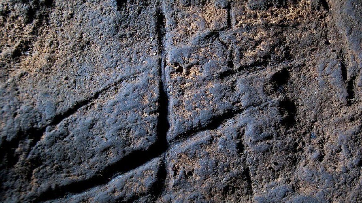 Βρέθηκε το πρώτο έργο τέχνης των Νεάντερταλ μέσα σε σπήλαιο του Γιβραλτάρ!  