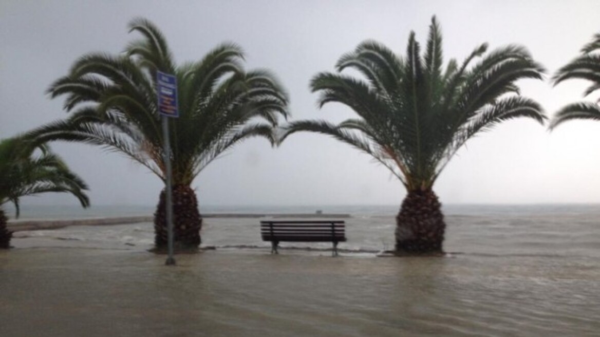 Βόρεια Ελλάδα: Πλημμύρες από την ισχυρή βροχόπτωση στην Καλλικράτεια