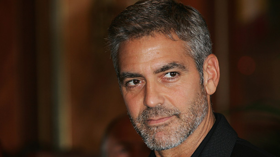 George Clooney: Θα κάνει ταινία το βρετανικό σκάνδαλο των υποκλοπών