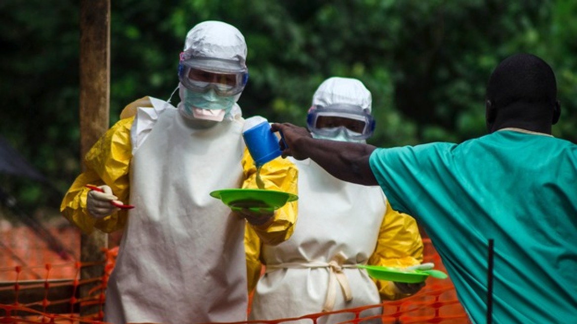 ΠΟΥ: Ξεπέρασαν τους 2.000 οι νεκροί από τον Έμπολα