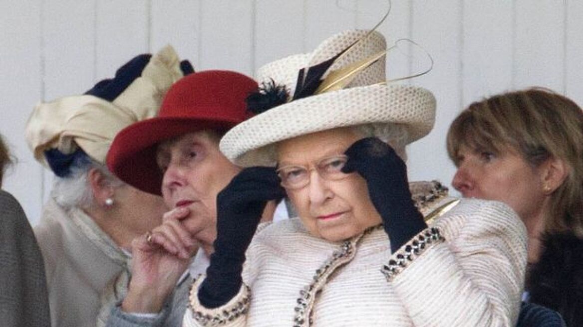 Η βασίλισσα Ελισσάβετ ανησυχεί για το ενδεχόμενο ανεξαρτησίας της Σκωτίας