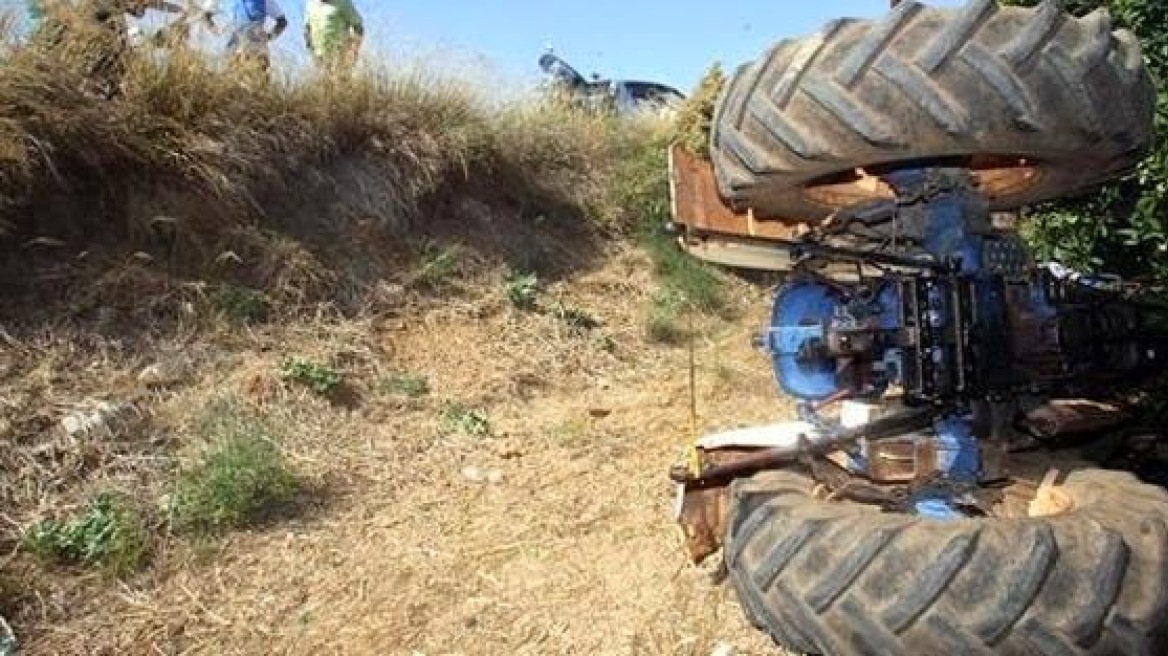 Κόρινθος: Αγρότης καταπλακώθηκε από το τρακτέρ του