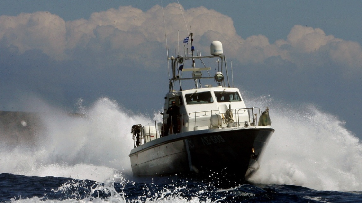 Σάμος: Λαθρομετανάστες βούλιαξαν τη βάρκα όταν είδαν τους λιμενικούς