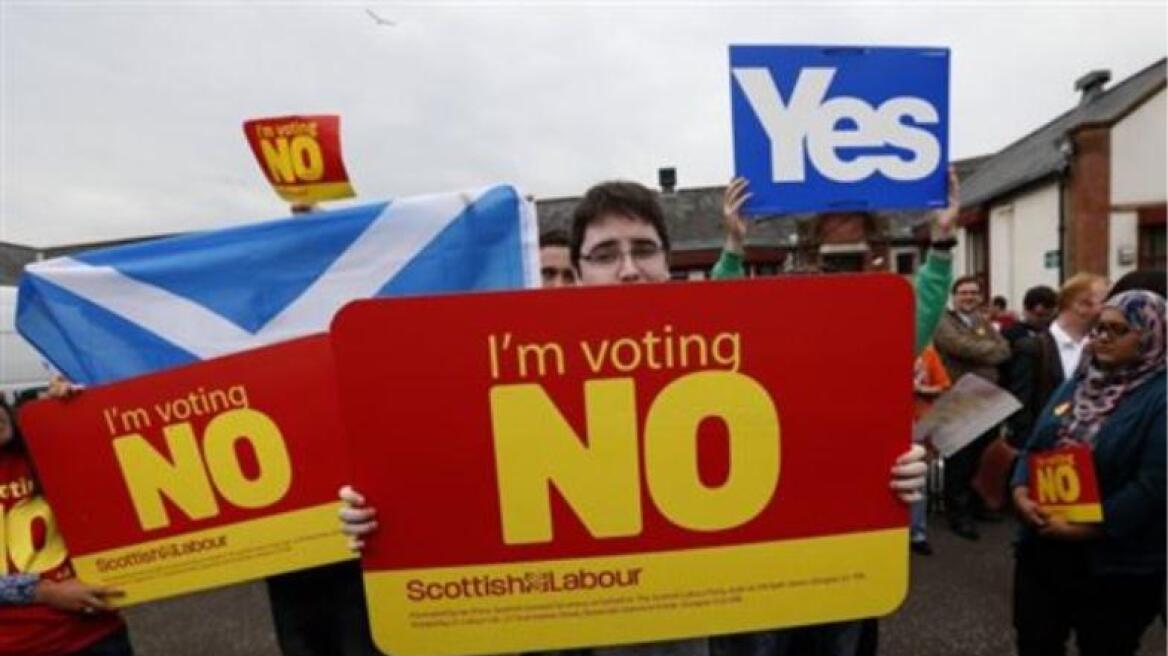 Προηγείται εκ νέου το «όχι» στη Σκωτία