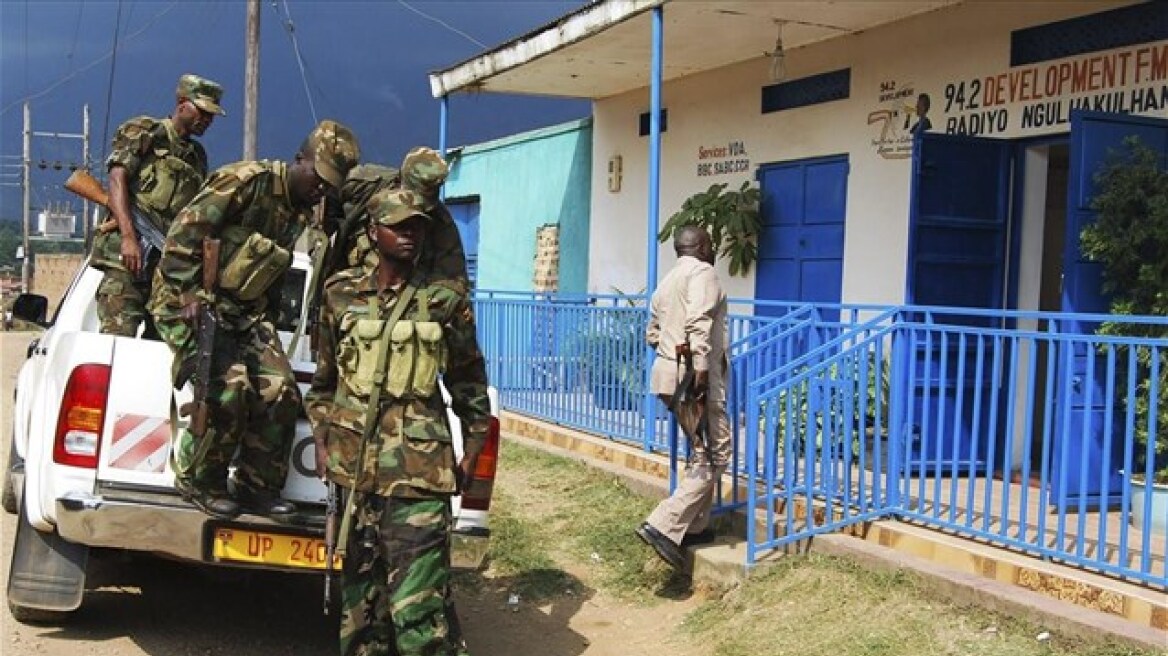 Ουγκάντα: Η αστυνομία κατέσχεσε εκρηκτικά και γιλέκα βομβιστών- καμικάζι