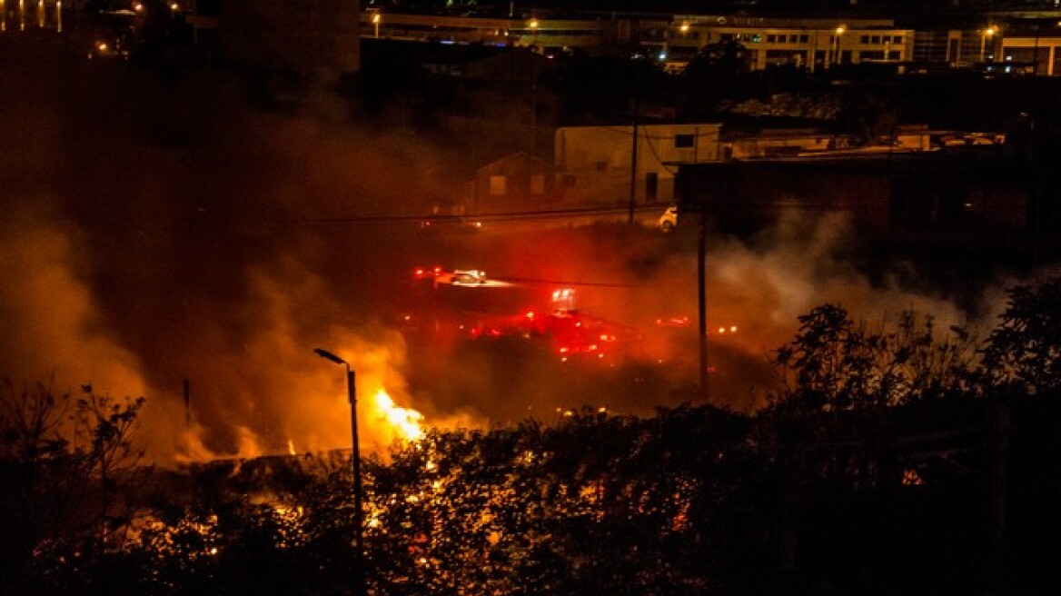 Φωτιά σε βαγόνια του ΟΣΕ στη Θεσσαλονίκη