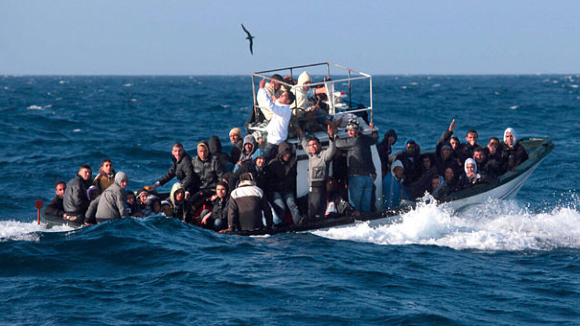 Πλοίο με 250 μετανάστες βυθίστηκε ανοικτά των ακτών της Λιβύης