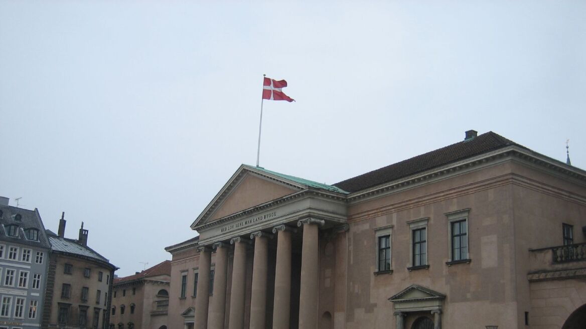 Κοπεγχάγη: Ένας νεκρός από πυροβολισμούς στα δικαστήρια 