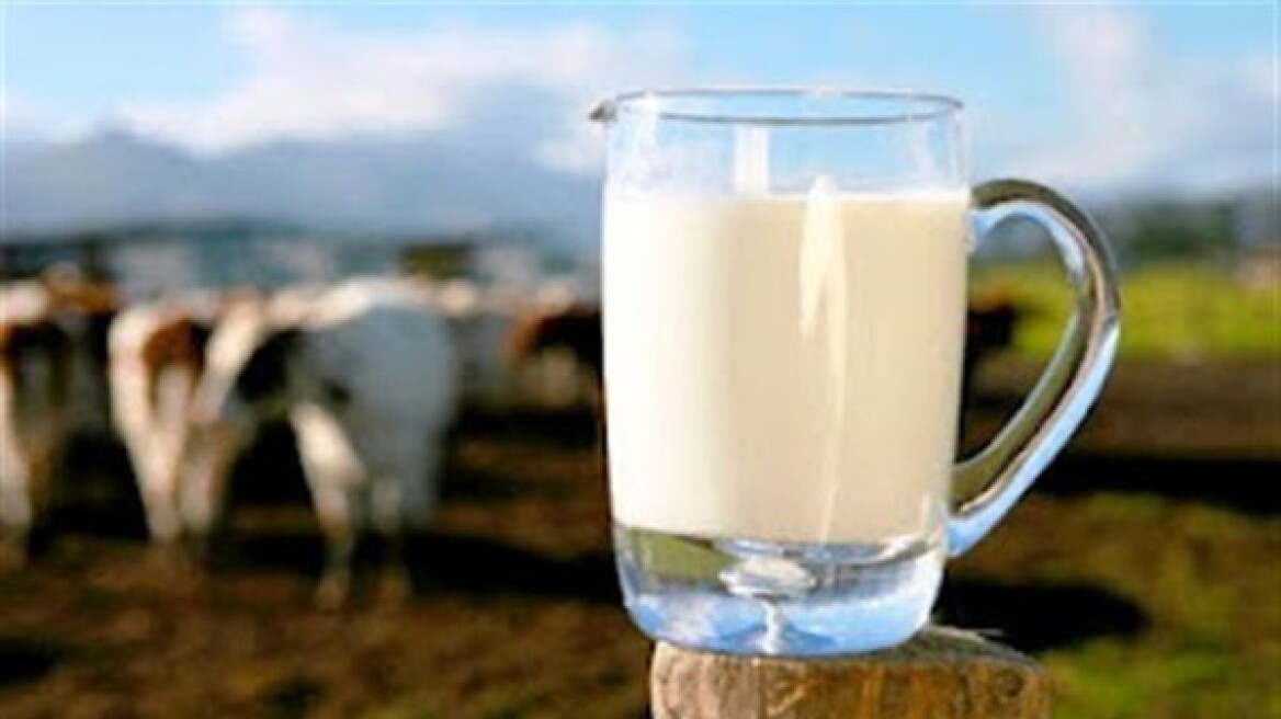 Σύσκεψη στο υπουργείο Ανάπτυξης για την τιμή του γάλακτος