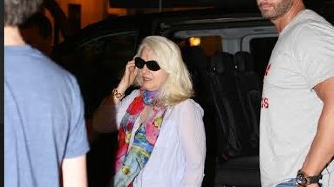 Με τη μαμά της ήρθε στην Αθήνα η Lady Gaga