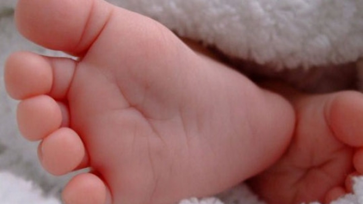 Τραγική κατάληξη για νεογέννητο: Πέθανε κατά την αεροδιακομιδή του 