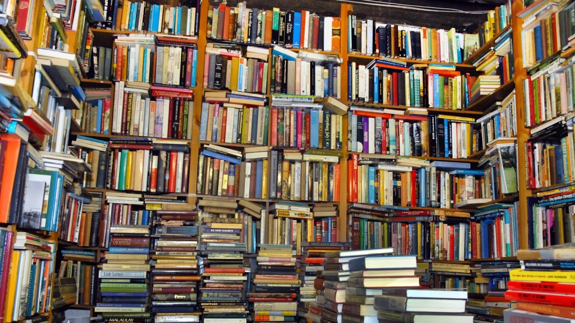 Πύργος: Βιβλιοπώλης πωλούσε φωτοτυπίες ξενόγλωσσων βιβλίων