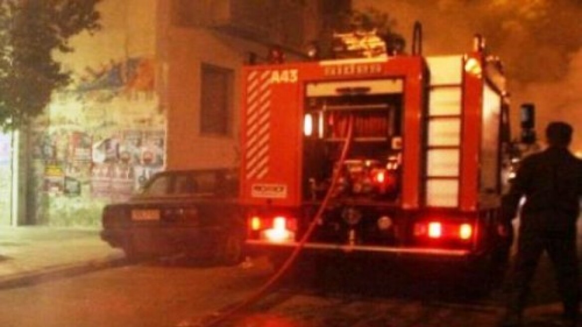 Χαλάνδρι: Φωτιά σε διαμέρισμα - Απεγκλωβίστηκαν τρία άτομα