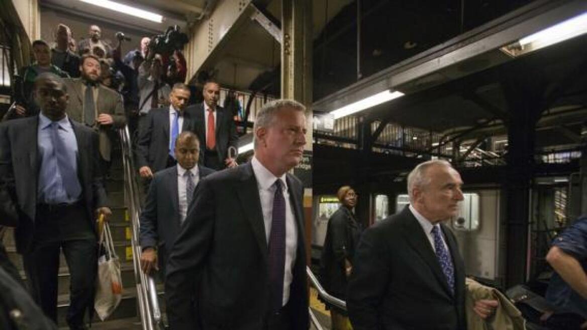 Ο δήμαρχος της Νέας Υόρκης μπήκε στο μετρό για να ηρεμήσει τους κατοίκους 