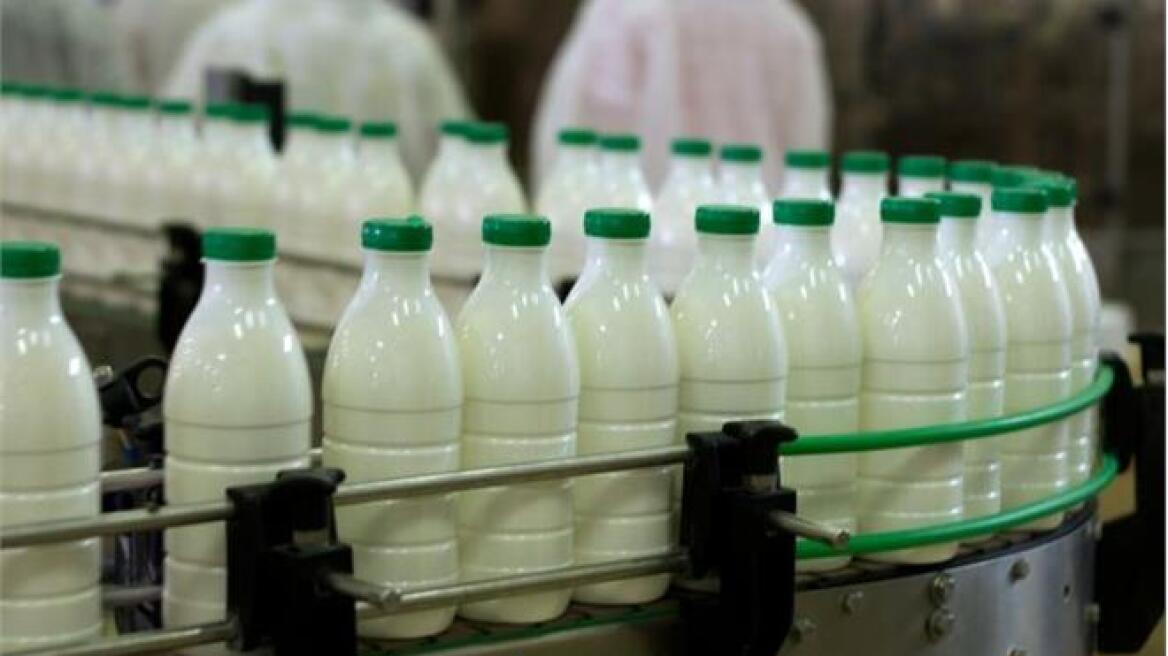 Γιακουμάτος: Οι τιμές του γάλακτος μειώθηκαν κατά 5 - 10% 