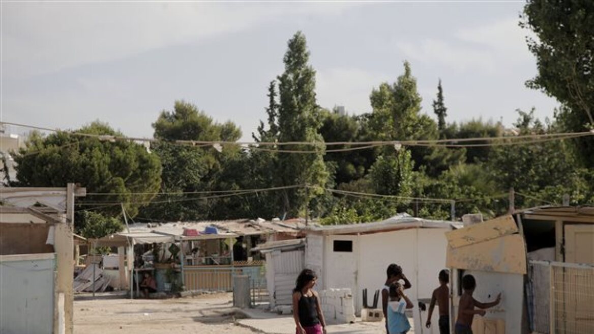 ΣτΕ: Απερρίφθη η αίτηση του Δήμου Μεγαρέων για «πάγωμα» της μετεγκατάστασης Ρομά