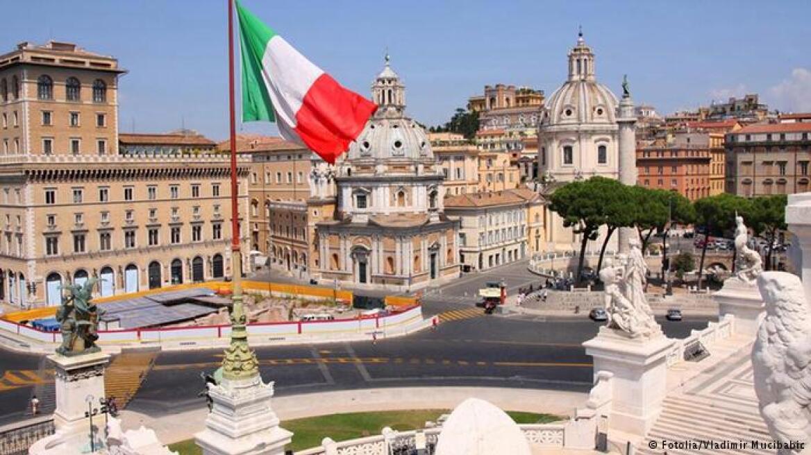 Ιταλία: Ανάπτυξη 0,6% το 2015 προβλέπει ο υπουργός Οικονομικών