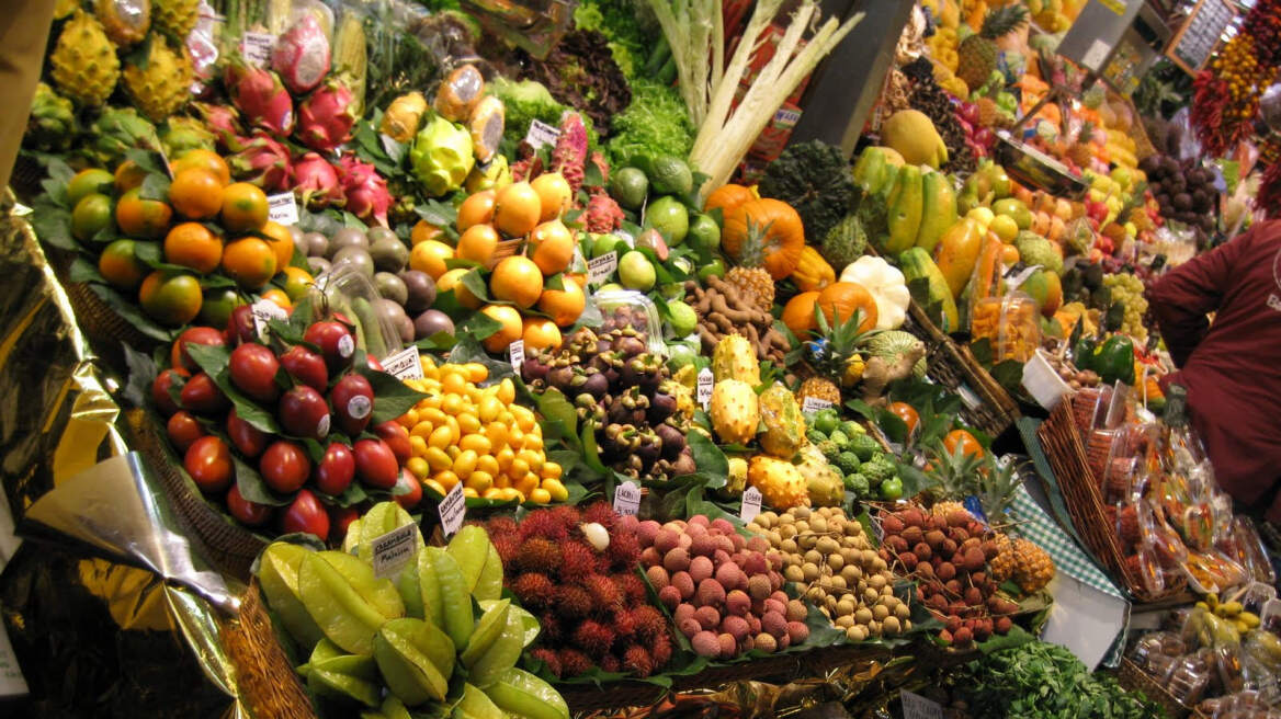 ΕΕ: Βοήθεια 165 εκατ. ευρώ σε παραγωγούς φρούτων και λαχανικών λόγω του ρωσικού εμπάργκο