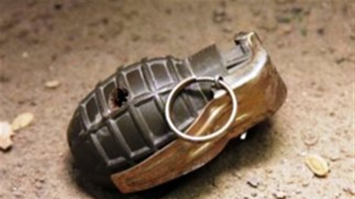 Αιτωλοακαρνανία: Βρήκαν χειροβομβίδα έξω από εκκλησία