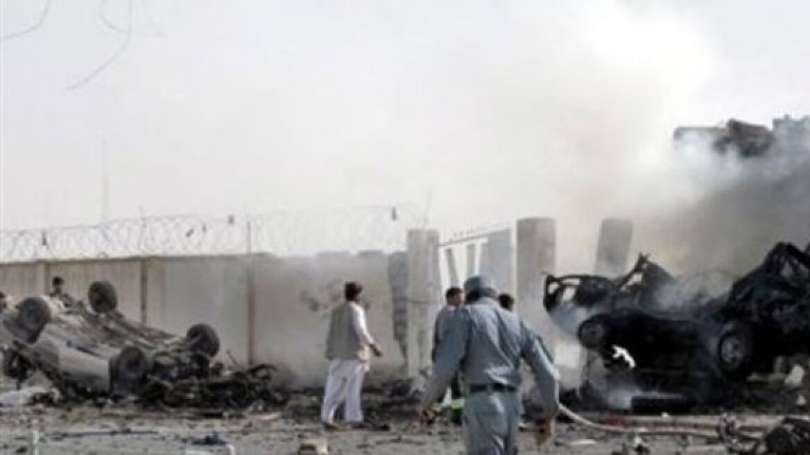 Τρεις νεκροί από νέα επίθεση αυτοκτονίας στην Καμπούλ