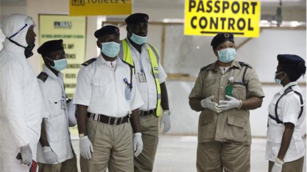 Βρετανία: Αυστηρότερα μέτρα ασφαλείας σε αεροδρόμια λόγω Έμπολα