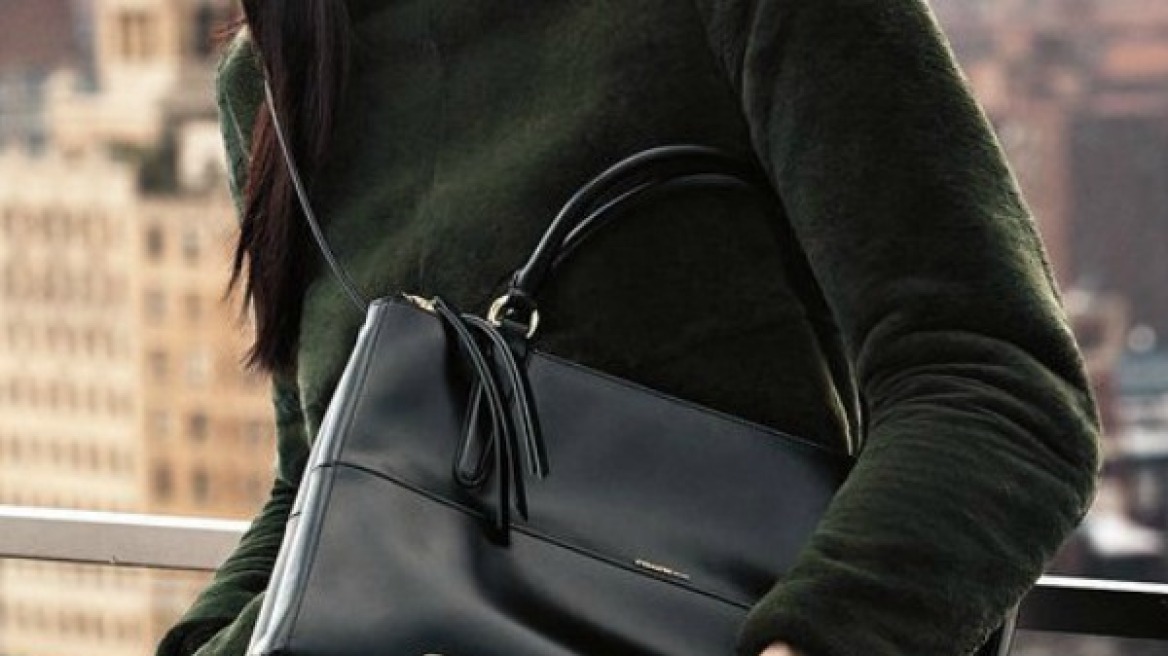 Προβλήματα στον ώμο: Μήπως φταίει η τσάντα σας;