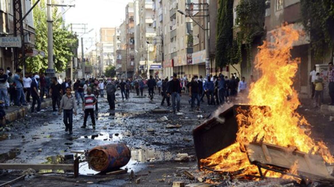 Τουρκία: 37 νεκροί στη διάρκεια των κουρδικών διαδηλώσεων