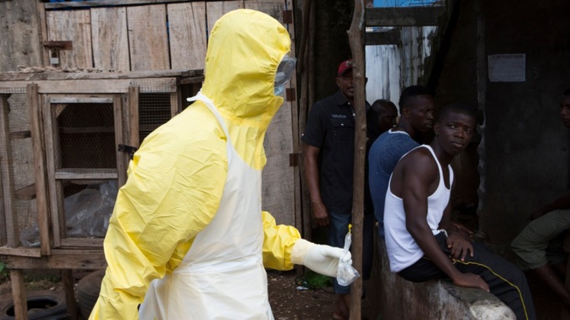 Τηλεδιάσκεψη κορυφής Ομπάμα-Ρέντζι-Ολάντ-Μέρκελ-Κάμερον για τον Έμπολα