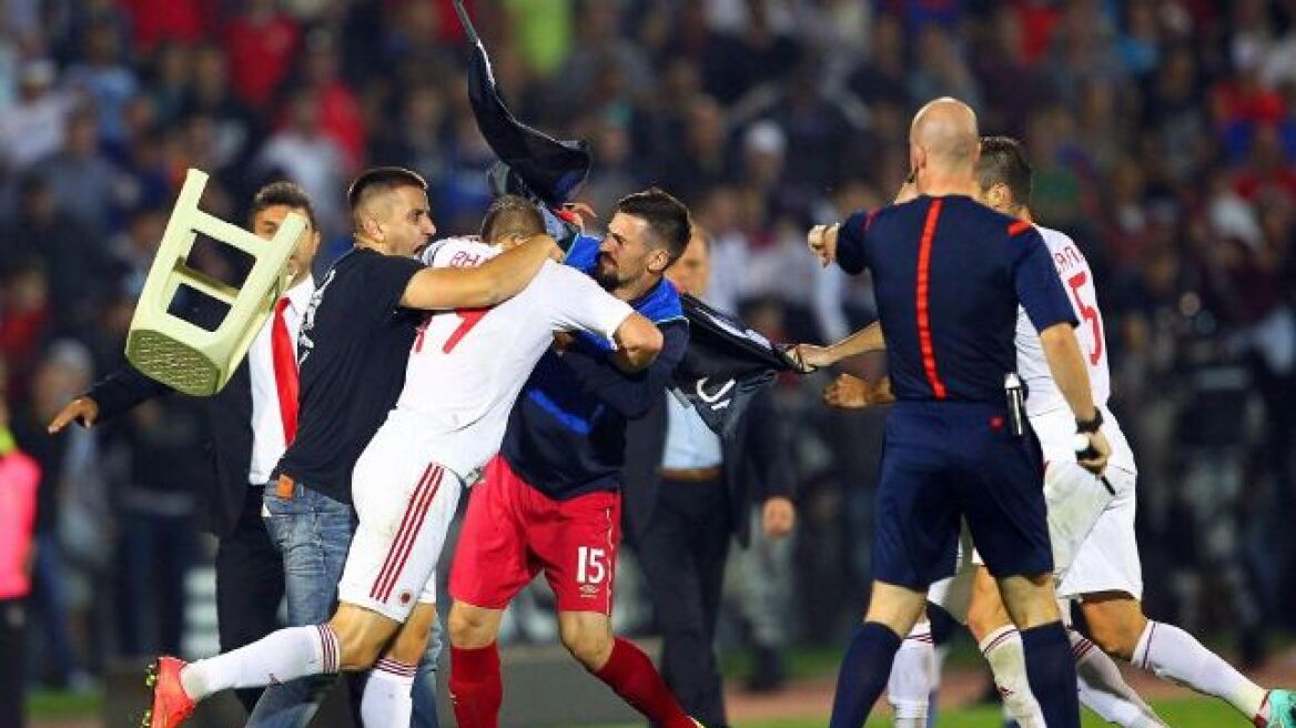 Απίστευτη πρόκληση Αλβανών μέσα στο γήπεδο της Σερβίας
