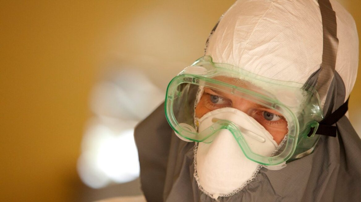 Γαλλία και Τσεχία ξεκινούν ελέγχους για τον Έμπολα στα αεροδρόμια  