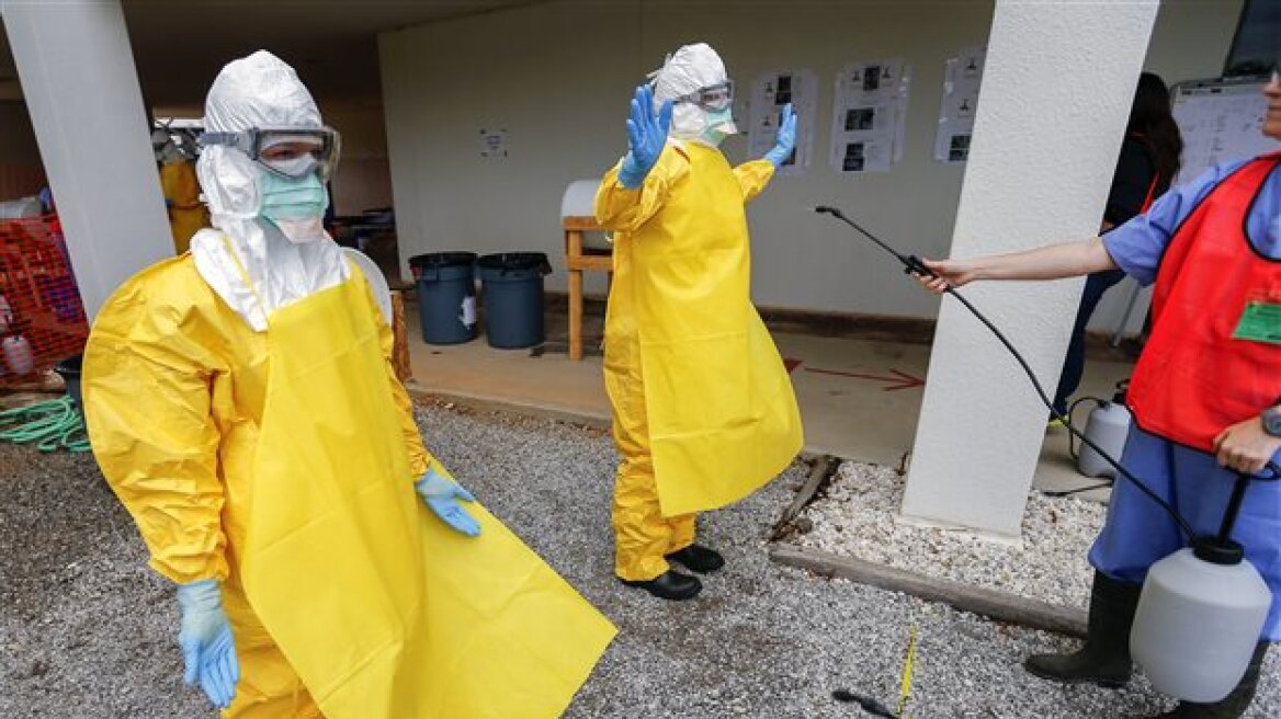 Βοήθεια σε 15 αφρικανικές χώρες για την αντιμετώπιση του Έμπολα από τον ΠΟΥ