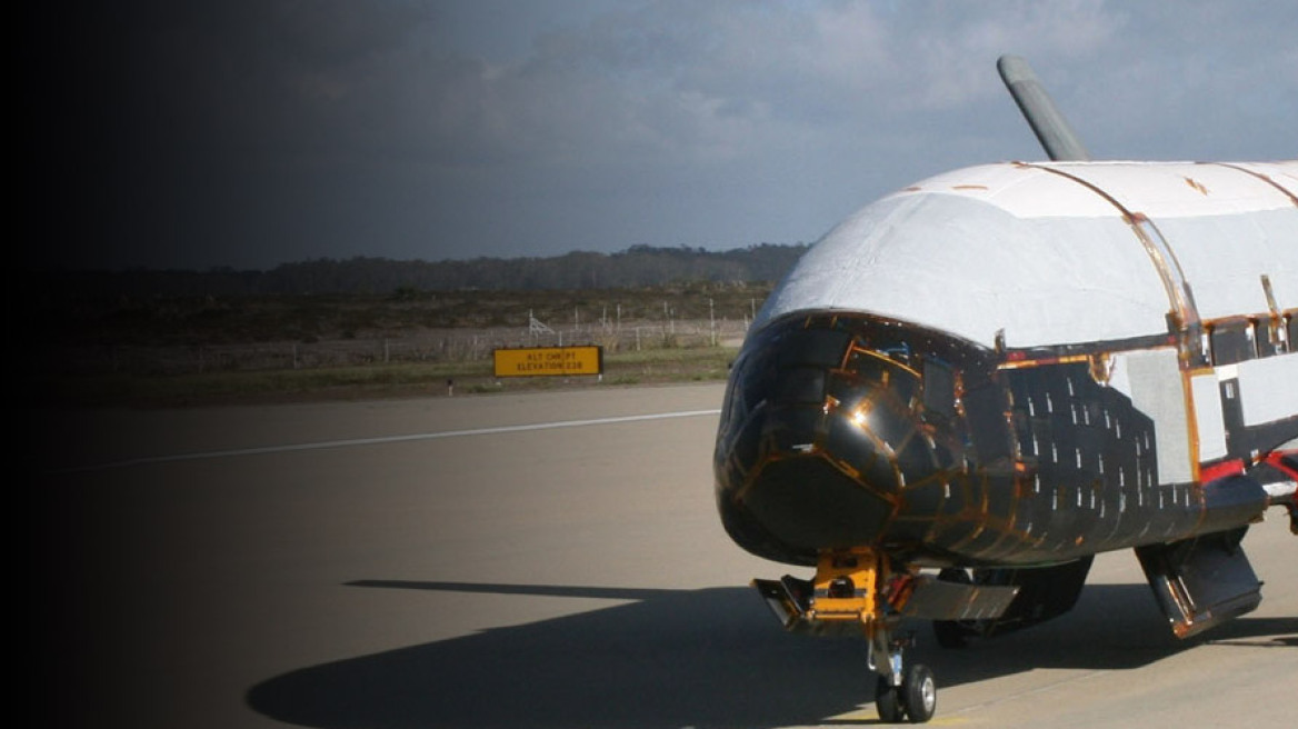 Διαστημικό αεροσκάφος επέστρεψε στη Γη έπειτα από δύο χρόνια μυστικών «περιηγήσεων»