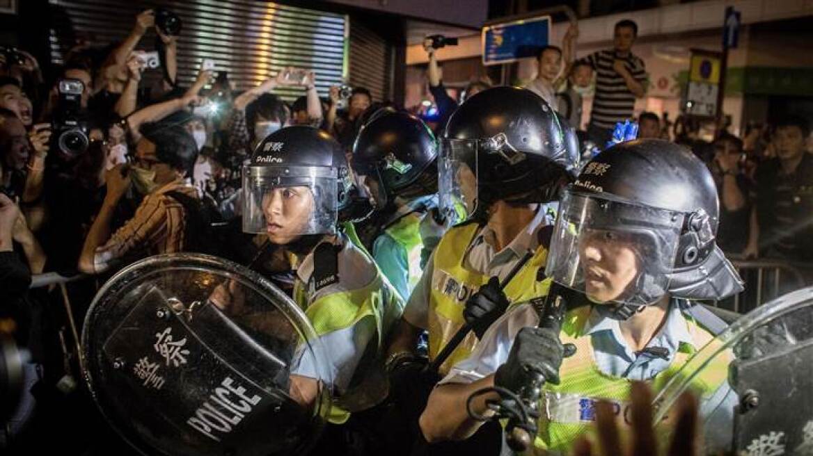Είκοσι τραυματίες στο Χονγκ Κονγκ σε συγκρούσεις μεταξύ διαδηλωτών και αστυνομίας
