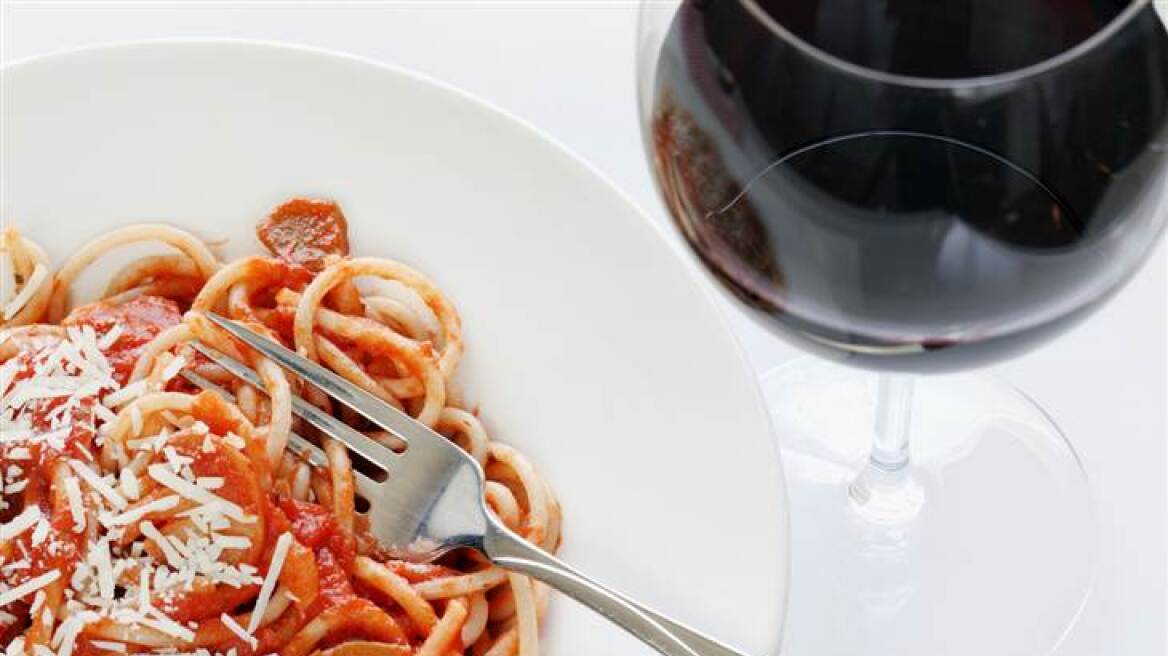 Δημιουργήστε ένα αξέχαστο τραπέζι με κρασί και ζυμαρικά
