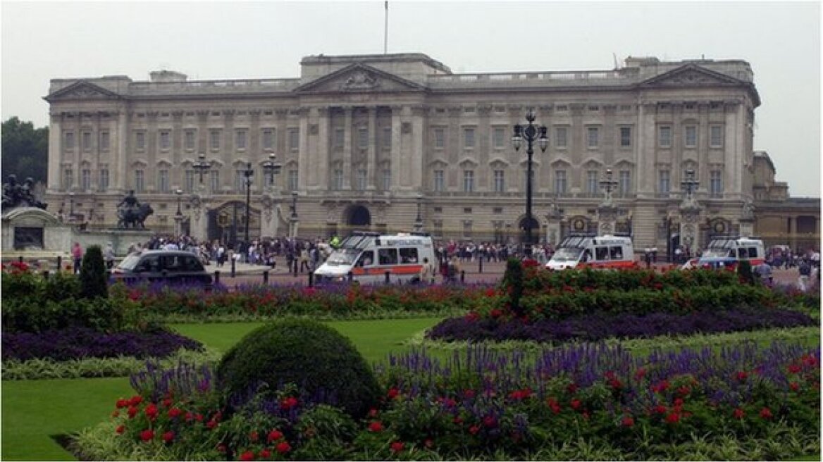 Βρετανία: Φρουρός της βασιλικής οικογένειας αποθήκευε πυρομαχικά στο Μπάκιγχαμ
