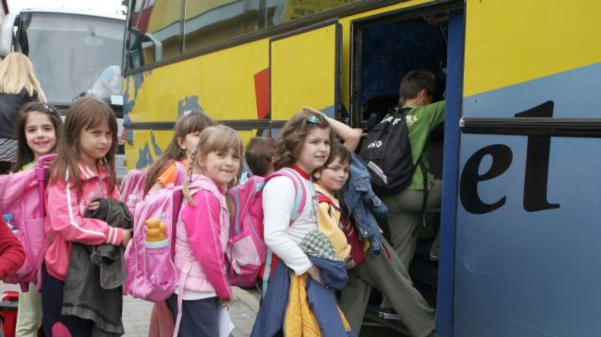 Θεσσαλονίκη: Οι ιδιοκτήτες λεωφορείων διακόπτουν από την Τετάρτη τη μεταφορά μαθητών 