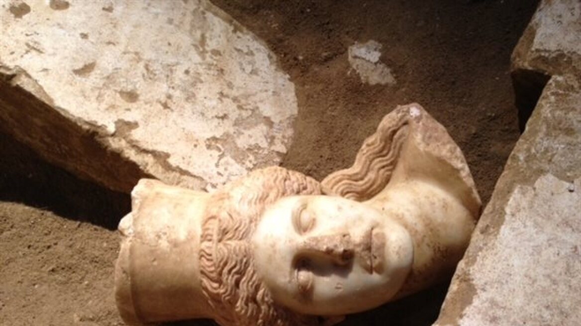 Αμφίπολη: Έχει συληθεί ή όχι ο αρχαίος τάφος 