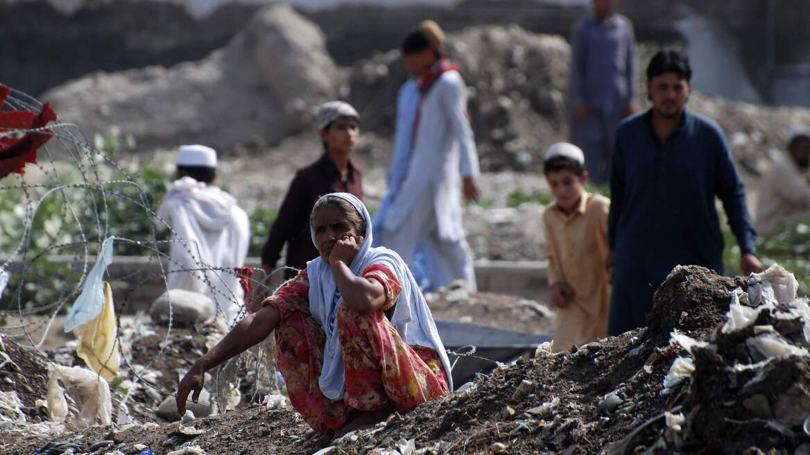 Πακιστάν: Τουλάχιστον 18 νεκροί σε βομβαρδισμούς εναντίον προπυργίων των Ταλιμπάν