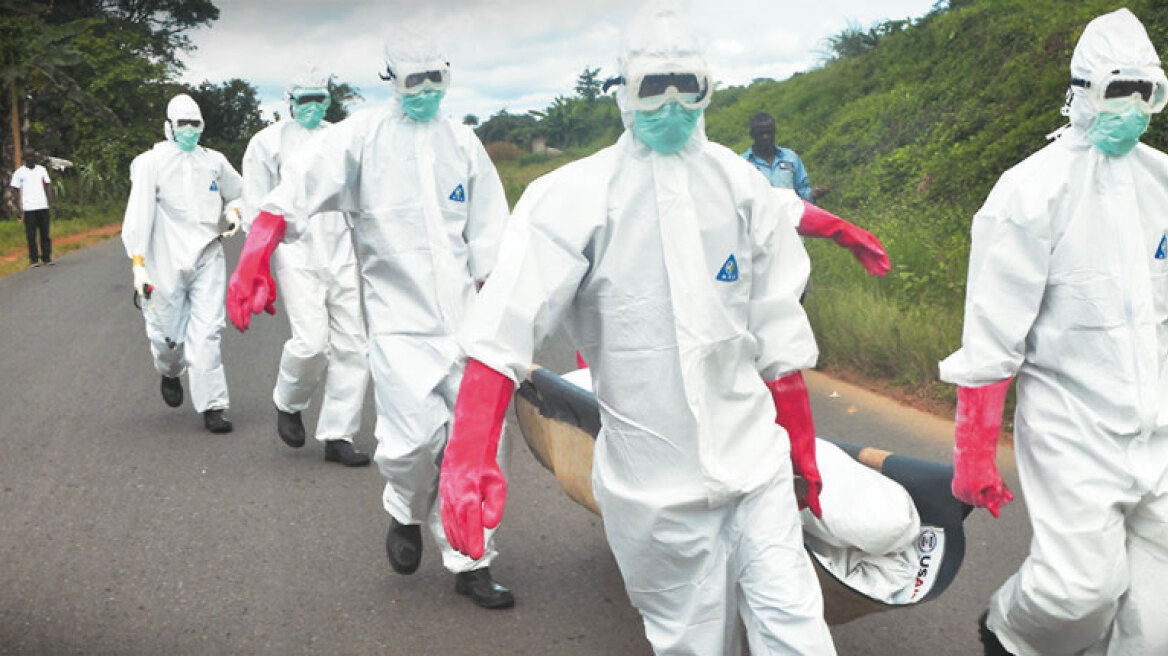 ΠΟΥ: Αμετάβλητος, στους 4.922, ο αριθμός των νεκρών από τον Έμπολα