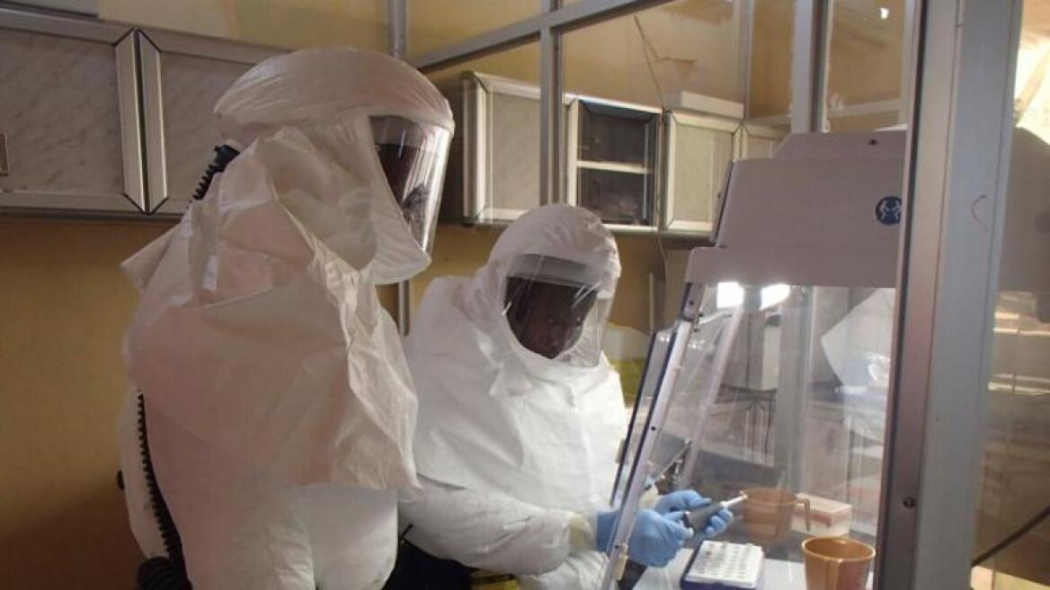 ΠΟΥ: Μειώνονται οι θάνατοι και τα κρούσματα Έμπολα στη Λιβερία 
