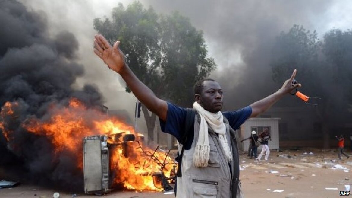 Σε κατάσταση έκτακτης ανάγκης η Μπουρκίνα Φάσο μετά τα αιματηρά γεγονότα