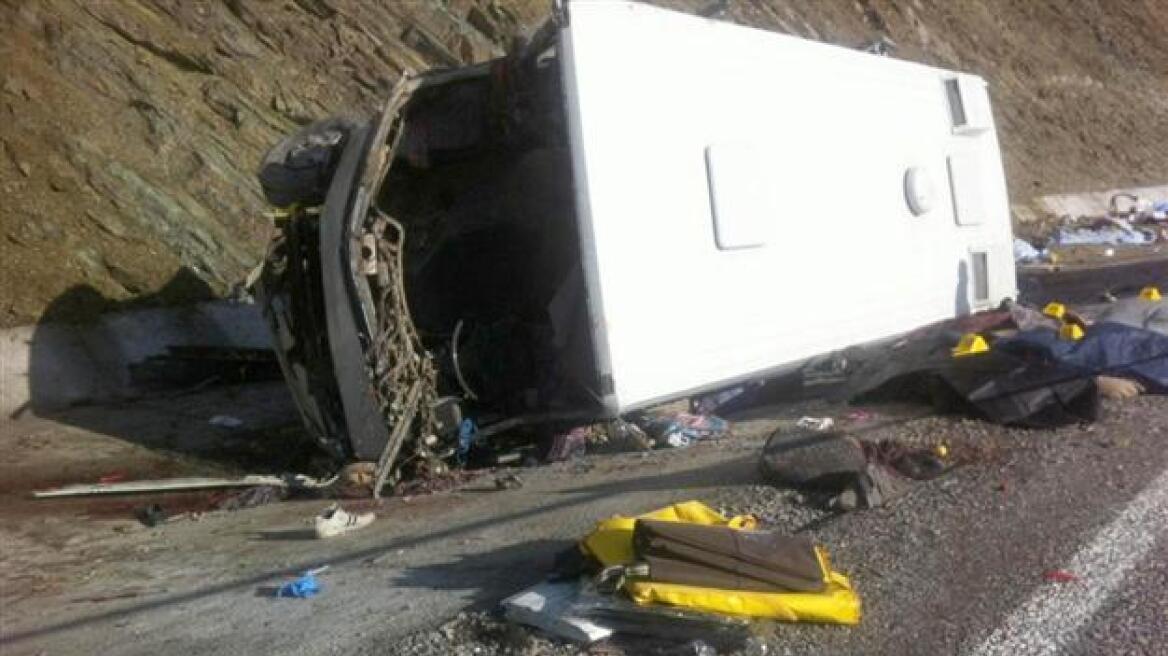 Τουρκία: 15 νεκροί και 27 τραυματίες από ανατροπή λεωφορείου