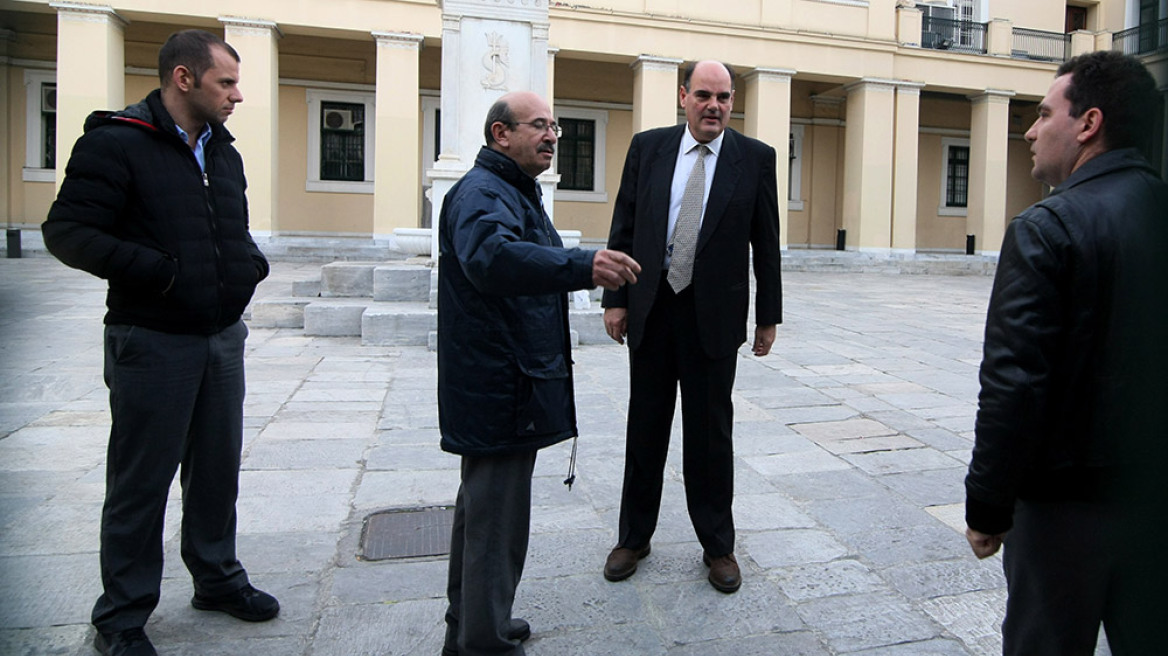 Φορτσάκης: «Νίκη της νομιμότητας» η συνεδρίαση της Συγκλήτου
