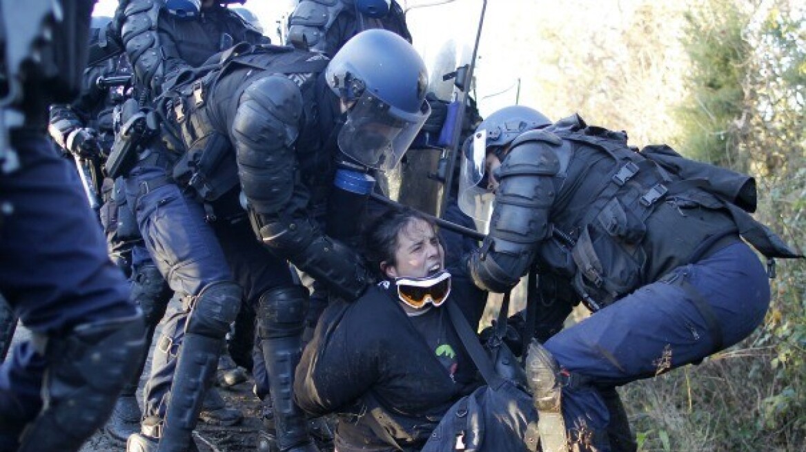 Γαλλία: «Στοπ» στις εργασίες κατασκευής φράγματος μετά το θάνατο διαδηλωτή