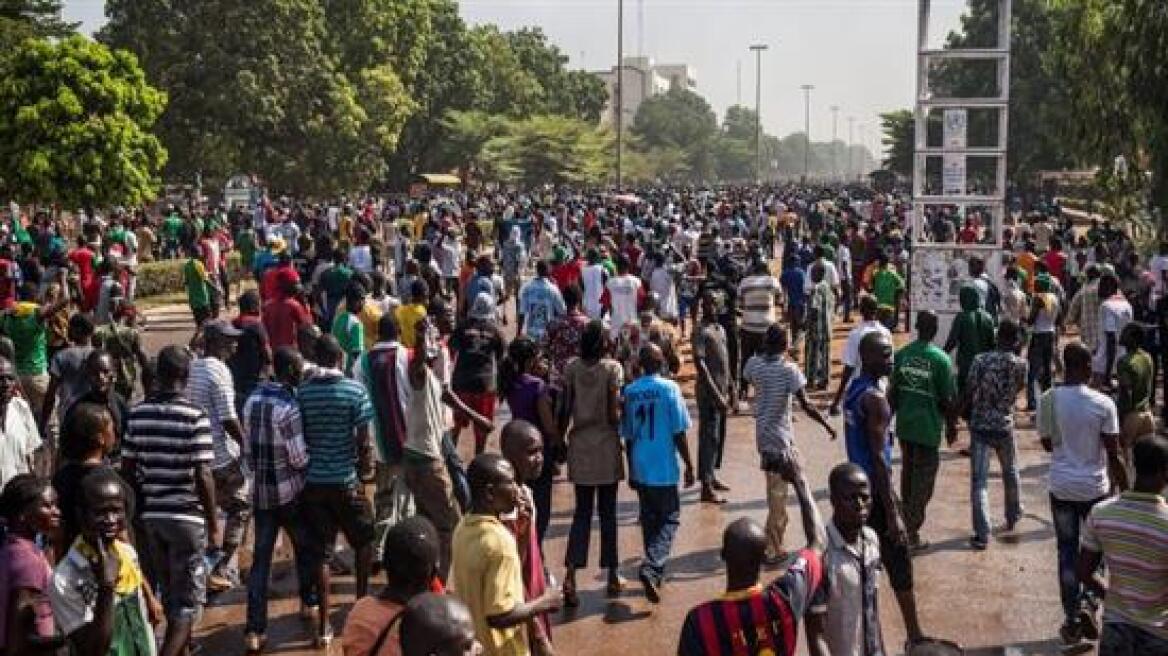 Μπουρκίνα Φάσο: Διαδήλωση κατά της κατάληψης εξουσίας από τον στρατό 